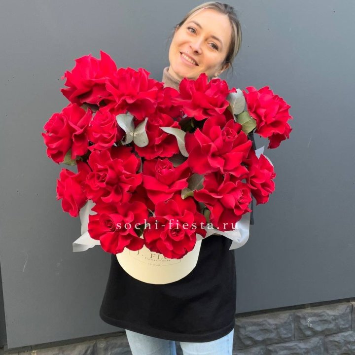 17 Французских роз в боксе в Ульяновске