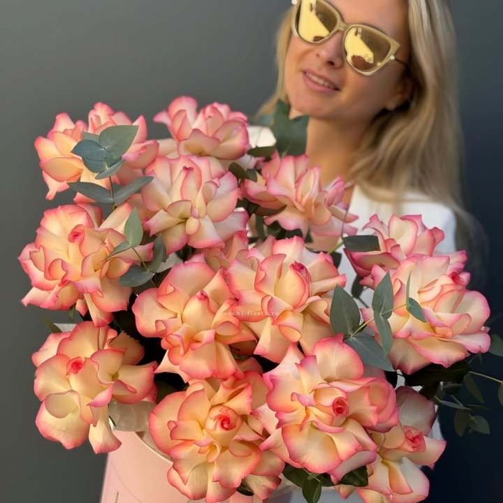 15 французских  роз Джумилия в боксе в Ульяновске