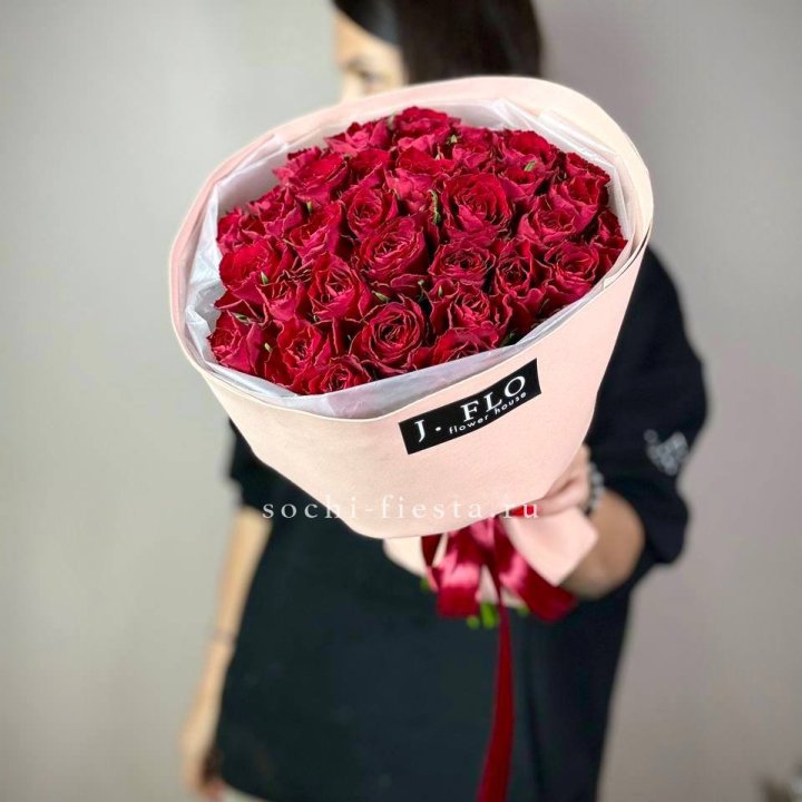 35 кенийских роз в Ульяновске