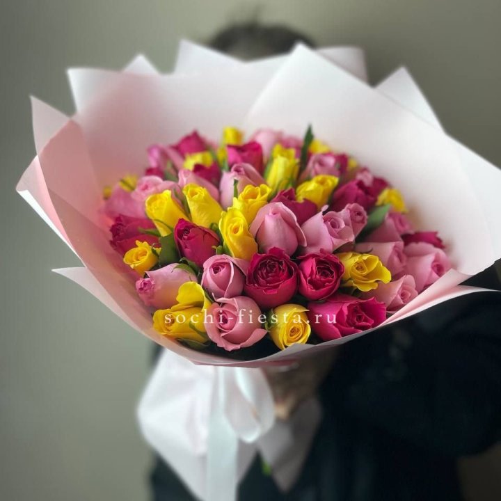 Букет из 51 розы Микс (Кения) в Ульяновске