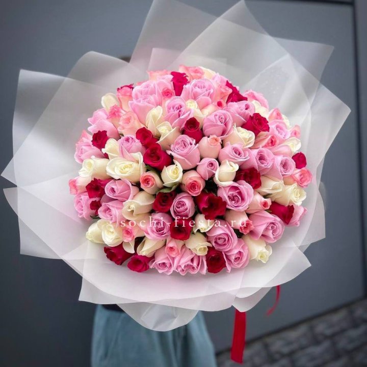 101 разноцветная роза "Карусель" в Ульяновске