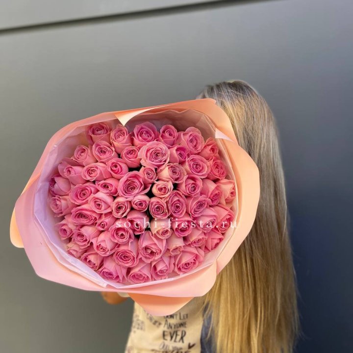 55 розовых роз в Ульяновске