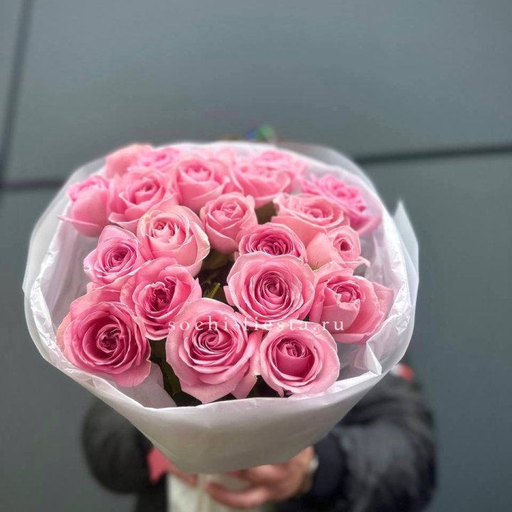 21 Розовая роза в белом в Ульяновске