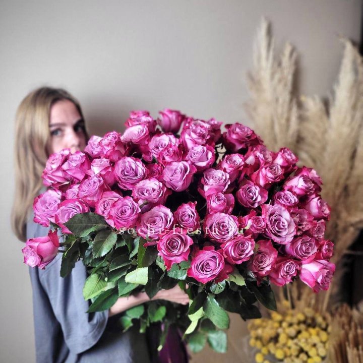 Охапка высоких роз Деп перпел в Ульяновске