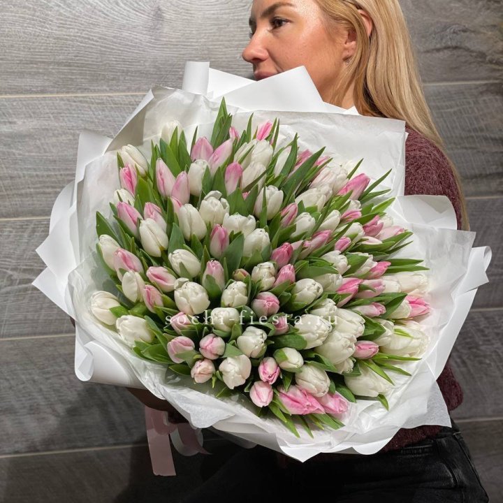 101 тюльпан нежный микс в Ульяновске